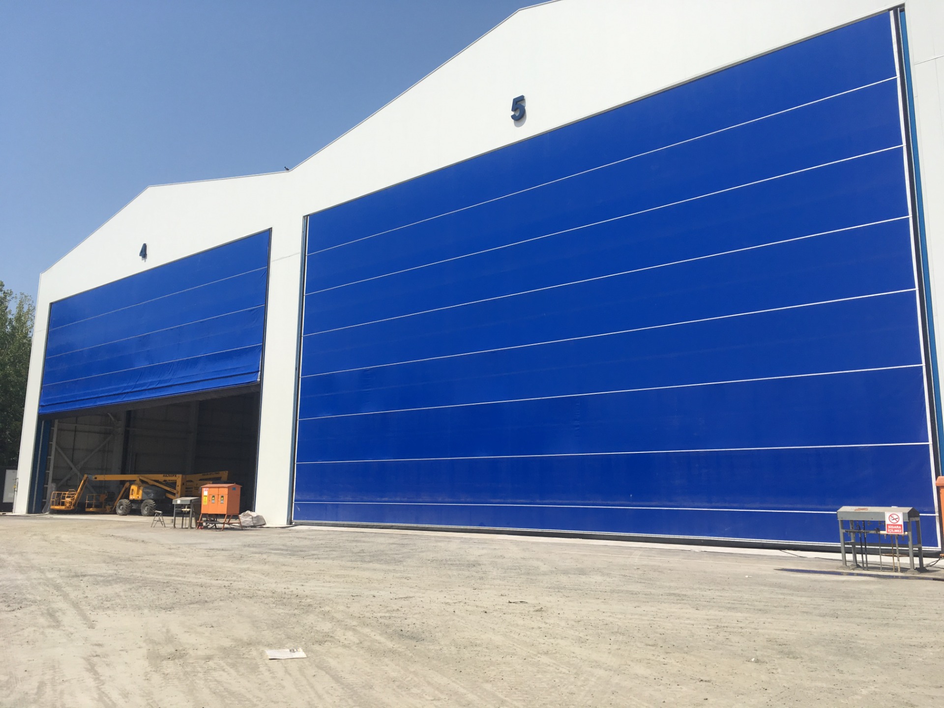 Industrial Hangar Door System